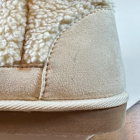 Old Navy Sherpa Boucle Boots Ankle Cozy Booties Women's 10 Cream Beige - Picture 6 of 10